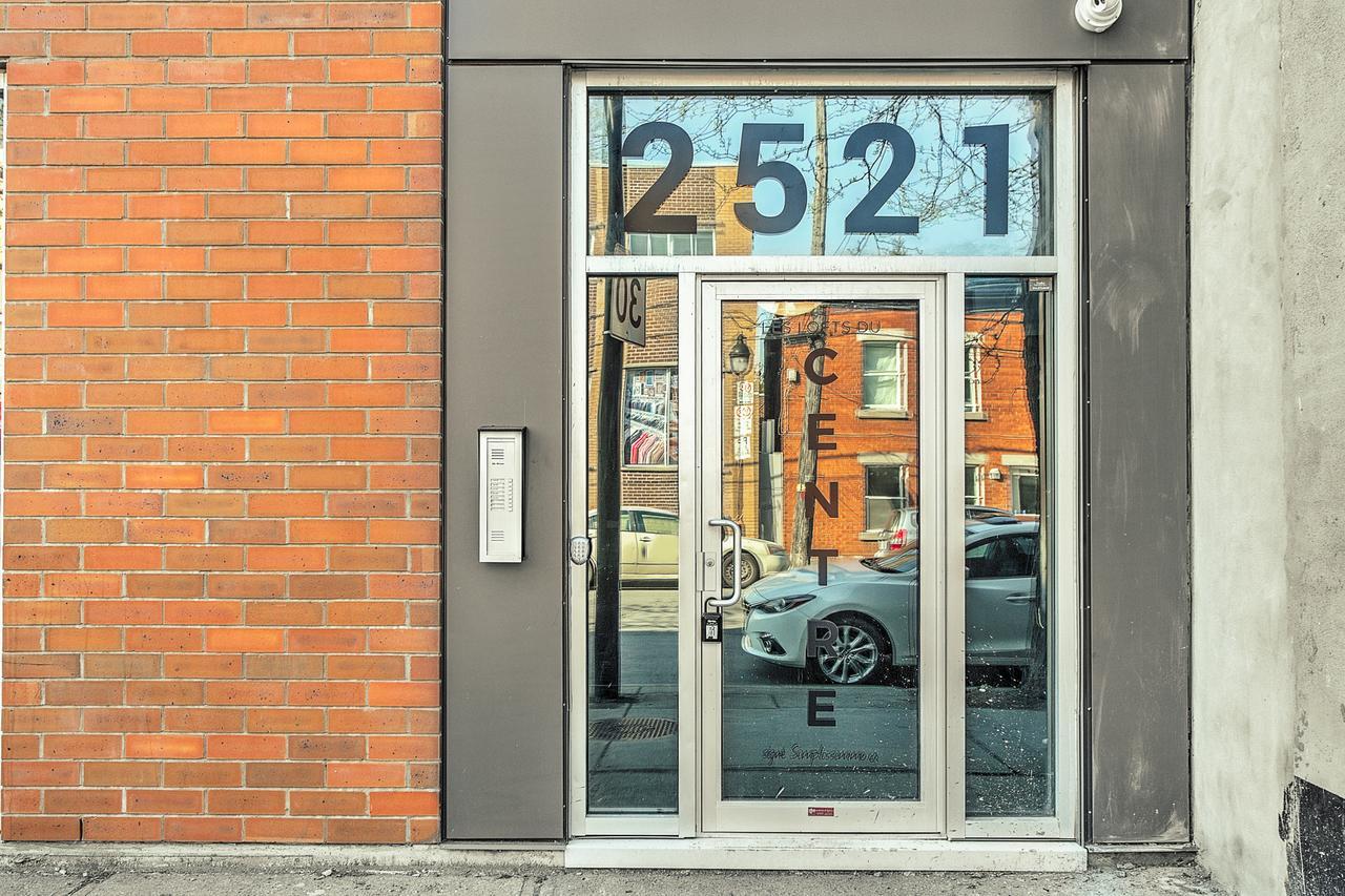 Les Lofts Du Centre By Simplissimmo Apartment Montreal Exterior photo